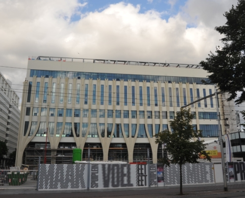 Foto van de facade van Amare.